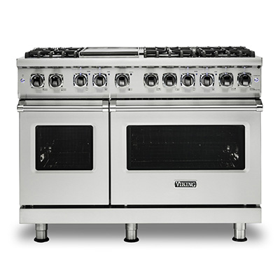 VIKING<sup>&reg;</sup> 48&quot; Gas Range - This Viking<sup>&reg;</sup> Be a professional chef in your own home with this Viking<sup>&reg;</sup>  gas range. Professional 5 series sealed burner gas range offers classic style and exceptional function.  Pro Sealed Burner system offers precision control to all burners. Inside the oven, there is a combined power of a 30,000 BTU u-shaped burner and 1500°F GourmetGlo™ infrared broiler.